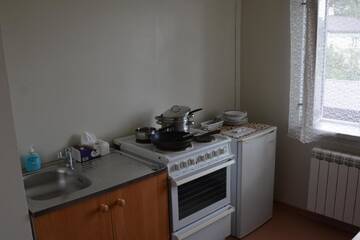 Фото номера Трехместный номер с собственной ванной комнатой Хостелы K15HOSTEL guest apartments г. Kobela 4