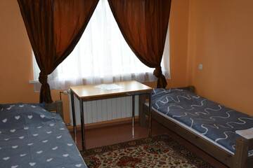 Фото номера Трехместный номер с собственной ванной комнатой Хостелы K15HOSTEL guest apartments г. Kobela 2